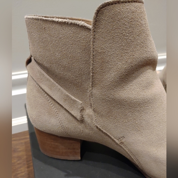 Massimo Dutti Suede Ankle Boots - Picture 4 of 5